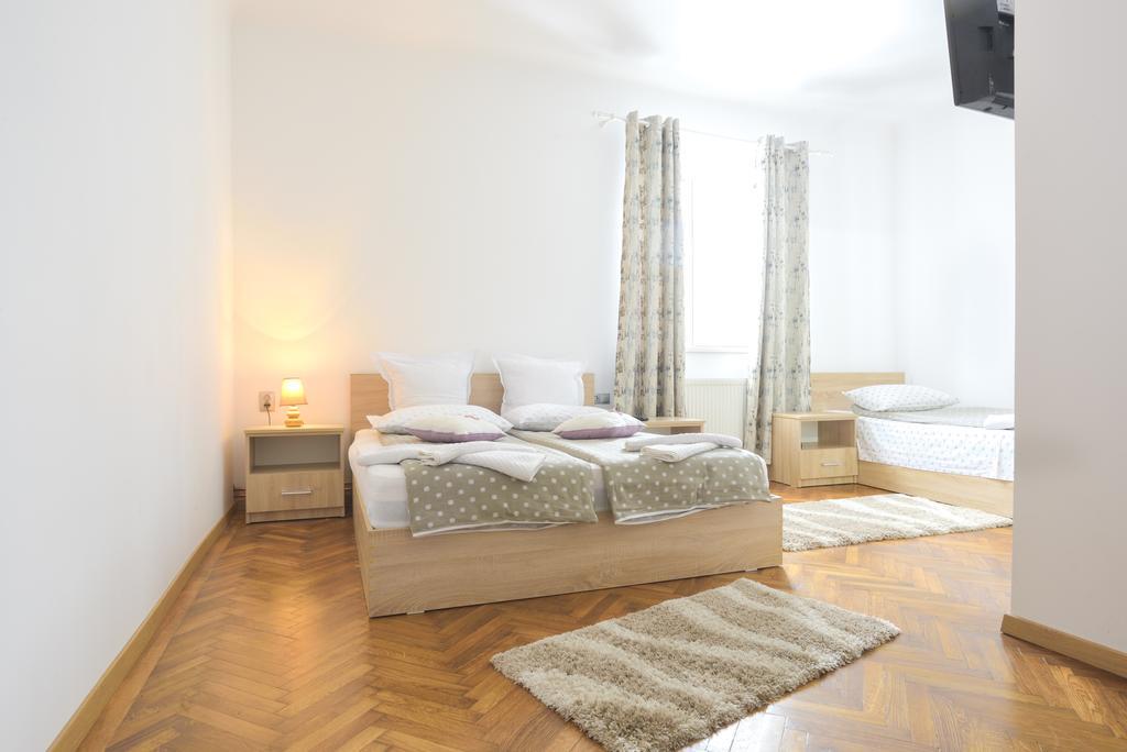 Pension Verona Centru クルージュ＝ナポカ エクステリア 写真