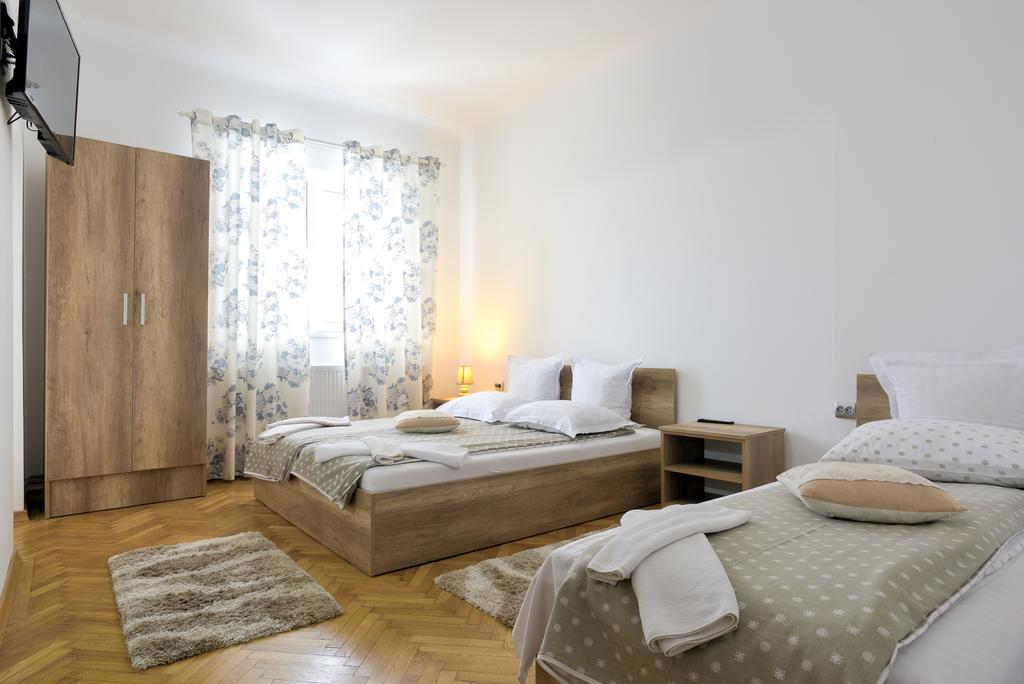 Pension Verona Centru クルージュ＝ナポカ エクステリア 写真