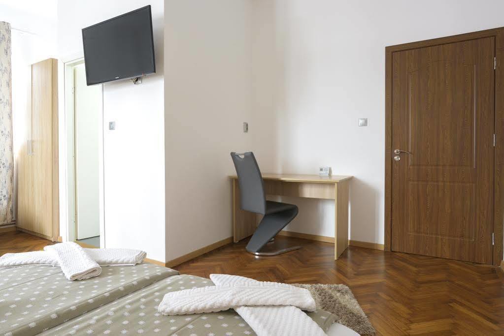 Pension Verona Centru クルージュ＝ナポカ エクステリア 写真