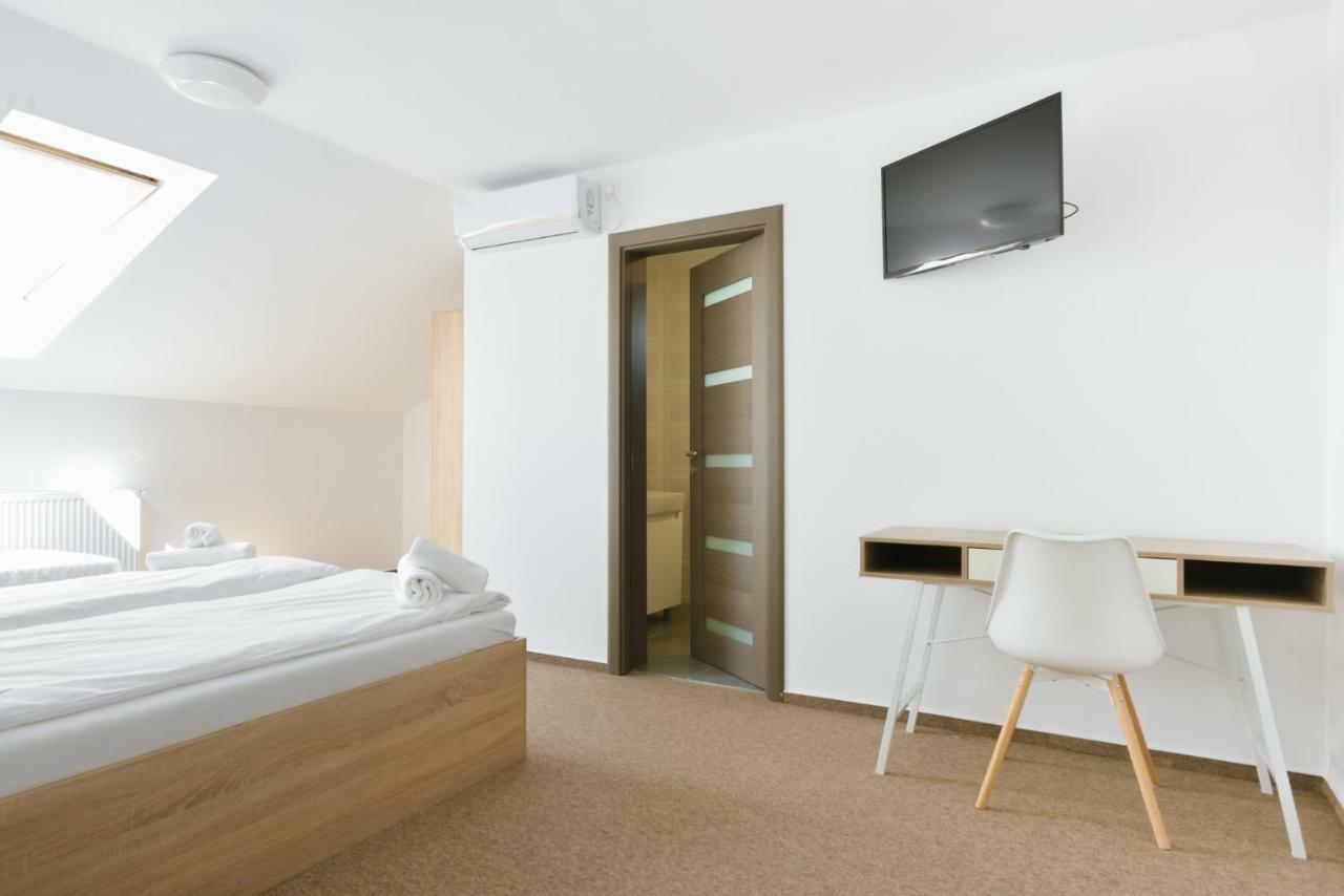 Pension Verona Centru クルージュ＝ナポカ エクステリア 写真